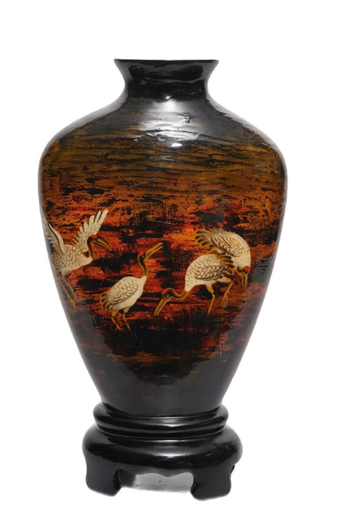 Lacquer ware vase(With Wooden Stand)