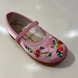 Golden Step Girl's Embroidered Shoes (Pink)